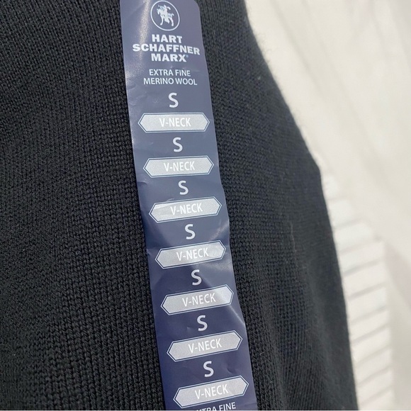 Hart Schaffner Marx Size Small Black Fine Merino Wool V-Neck Pullover Sweater - Picture 4 of 5